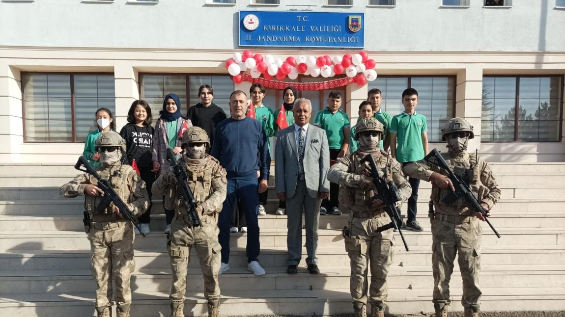 Öğrencilerimizle İl Jandarma Komutanlığı'nı Ziyaret Ettik